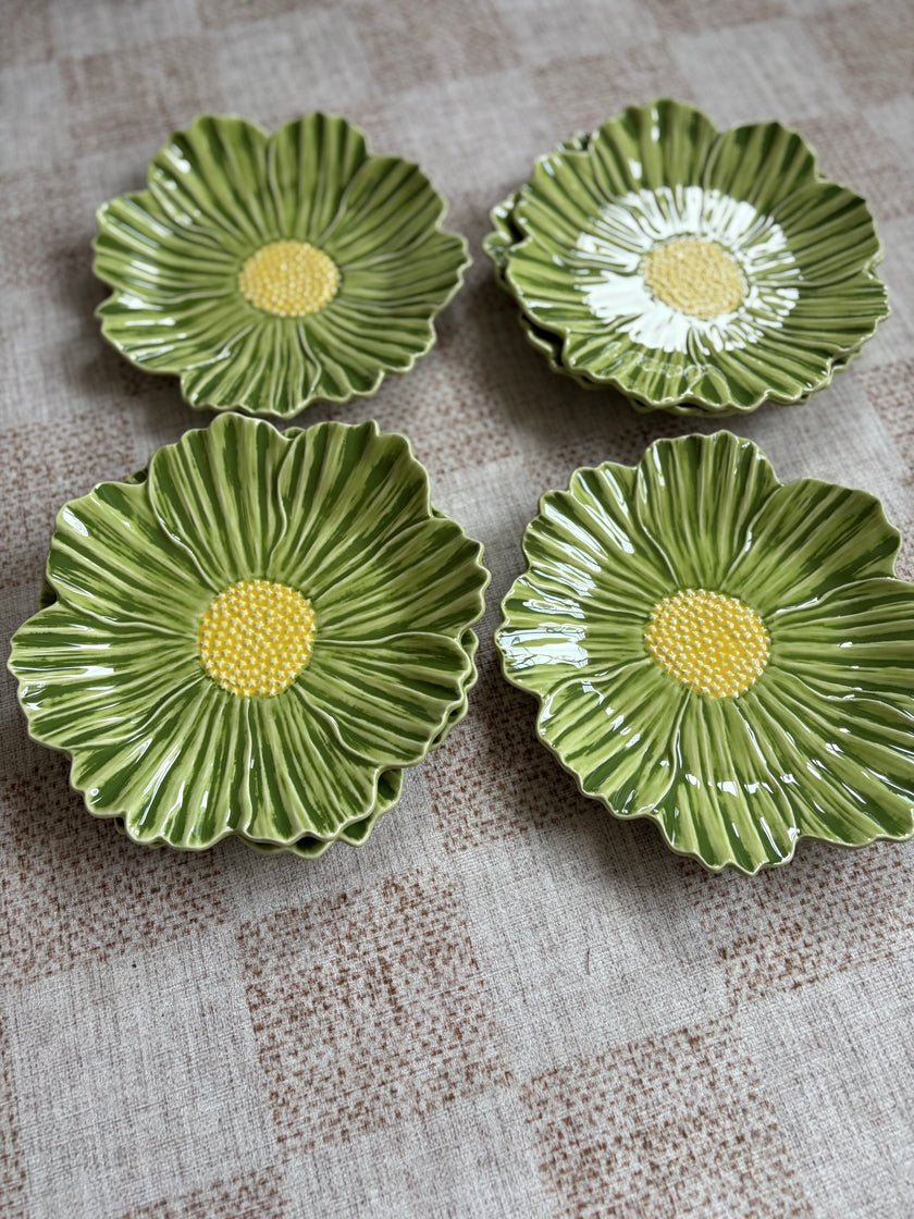 [imperfect] Maria Flor Cosmos Dessert Plate