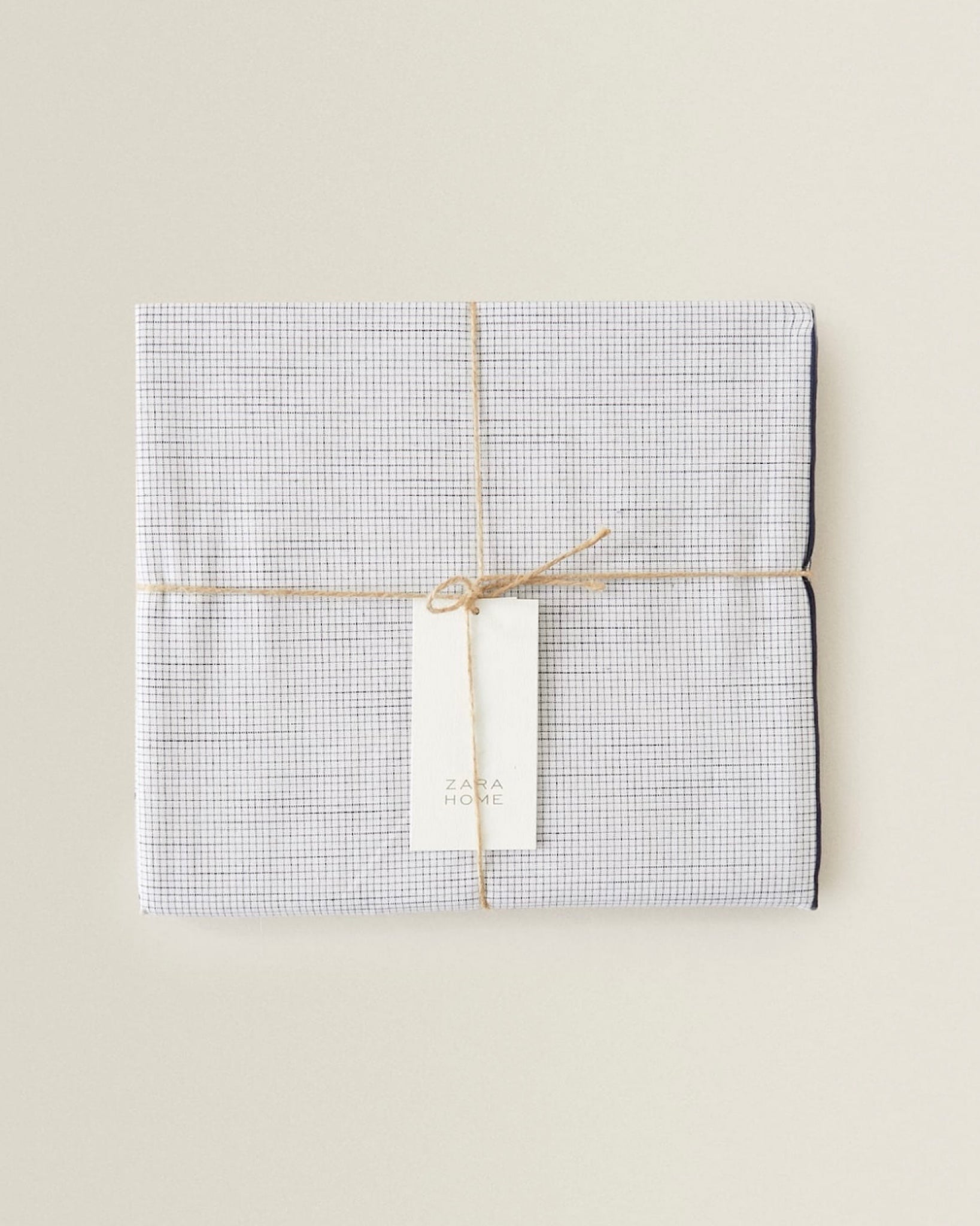 Mini Checked with Piped Border Tablecloth (6-8 pax)