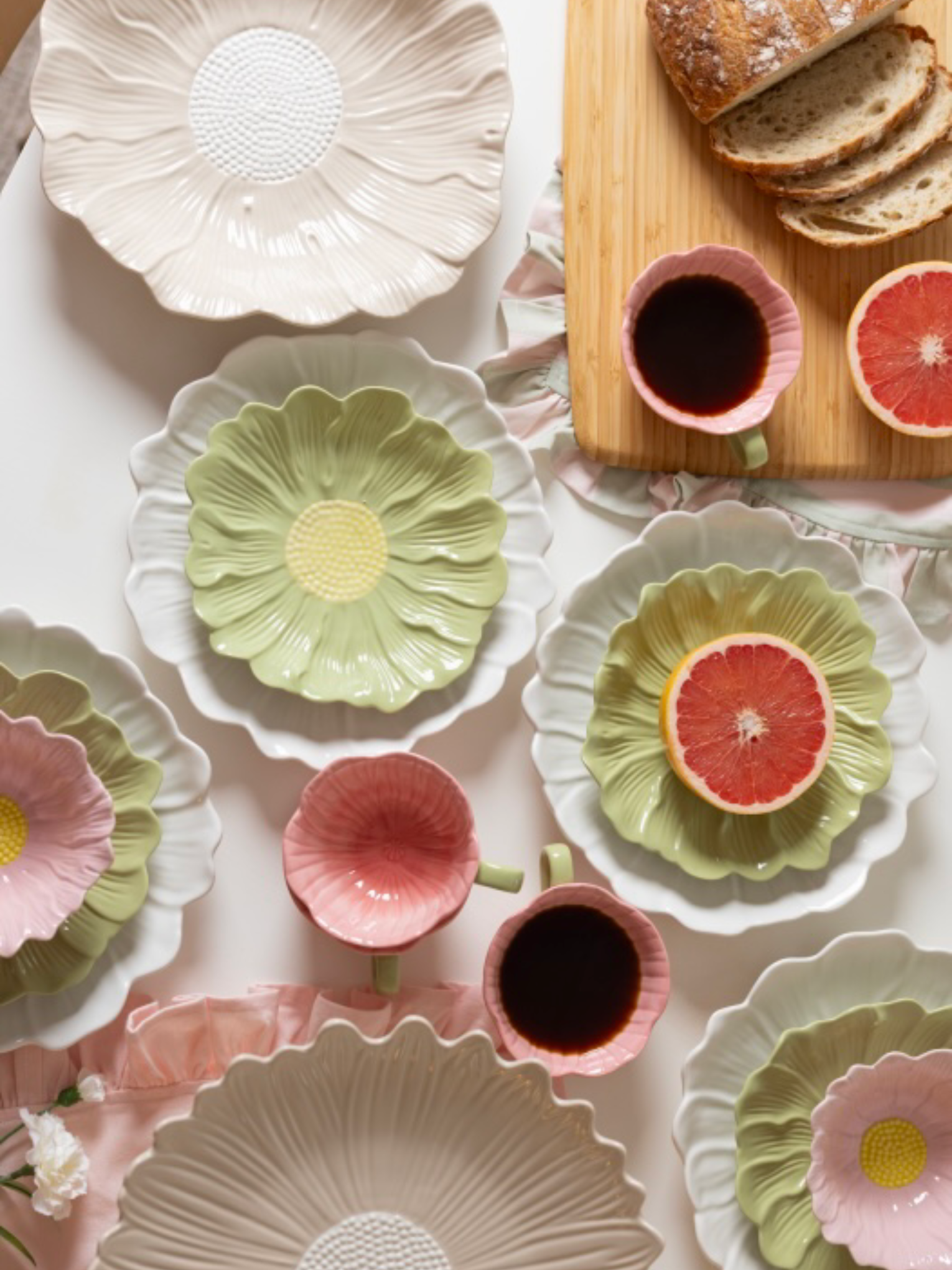 Pastel Plate Petals Deep Serving Dish 30cm (Soft Beige, Sunflower Yellow, Ruby Berry)