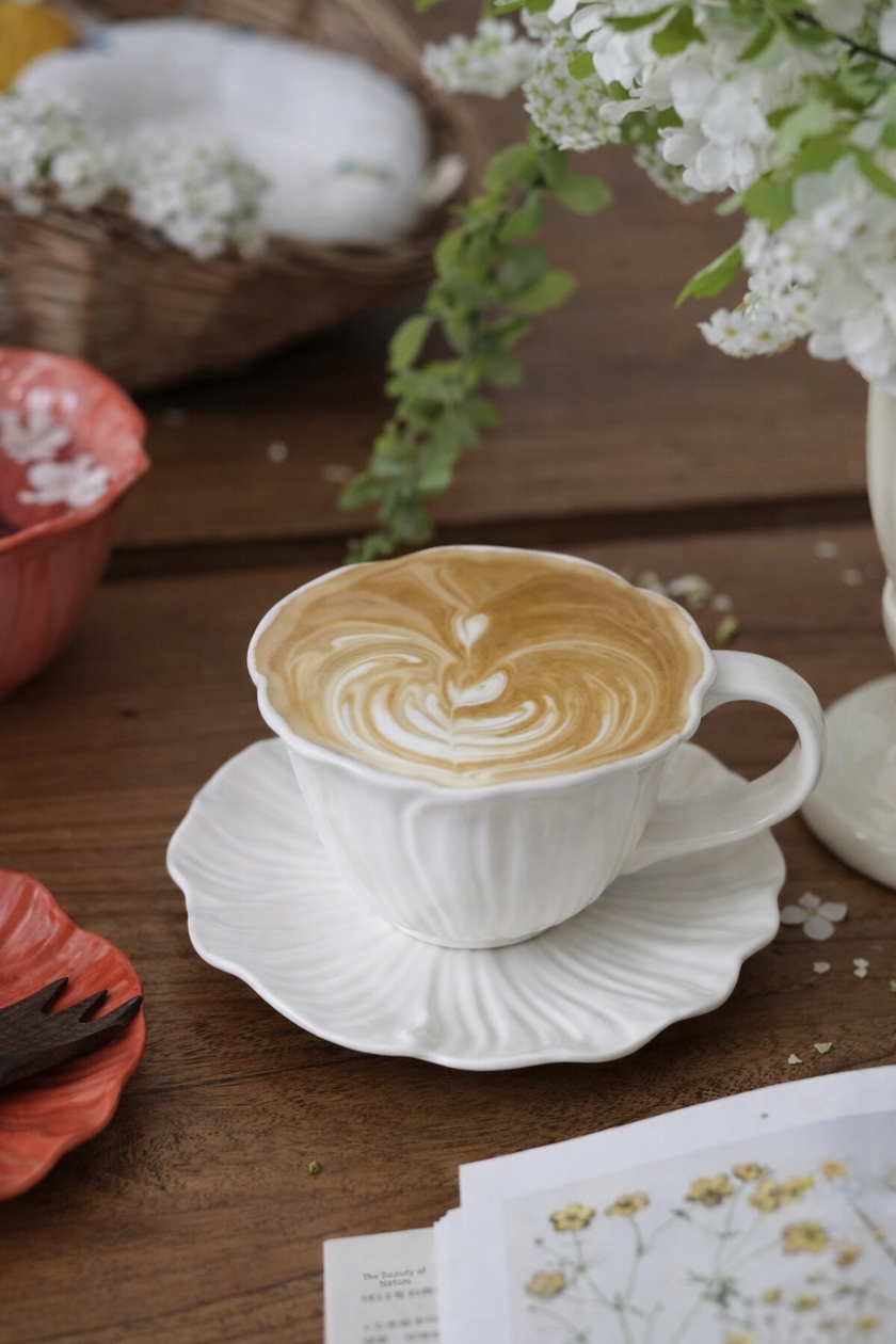 Daisy Mug and Saucer Set