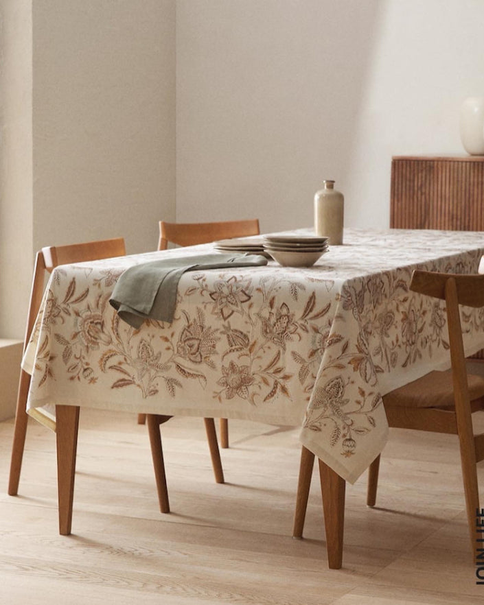 Floral Tablecloth (6-8pax)