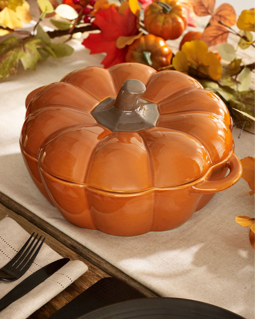 Large Orange Pumpkin Casserole (Brown Stem)