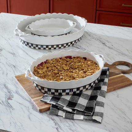 Courtly Check Everyday Oval Baker