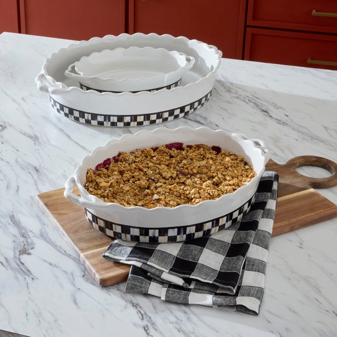 Courtly Check Everyday Oval Baker
