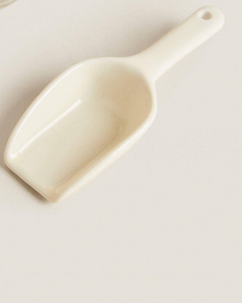 Glass and Ceramic Jar with scoop (Medium)