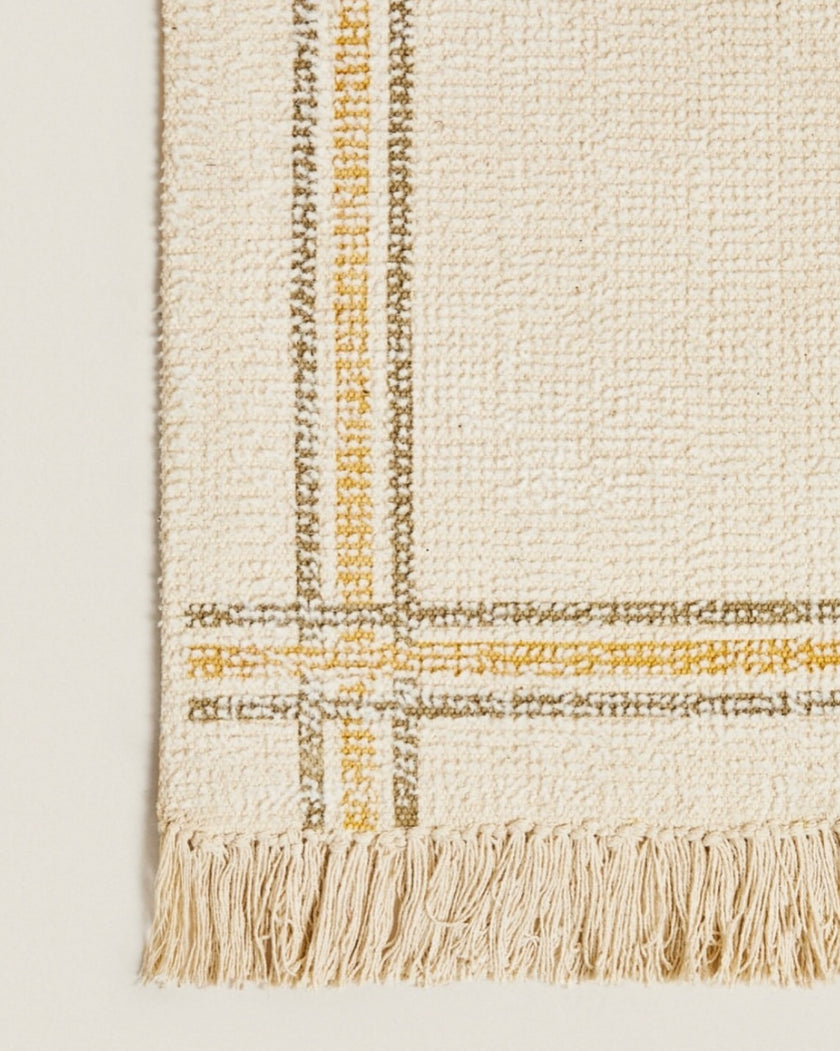Fringed Rug – HÉAS