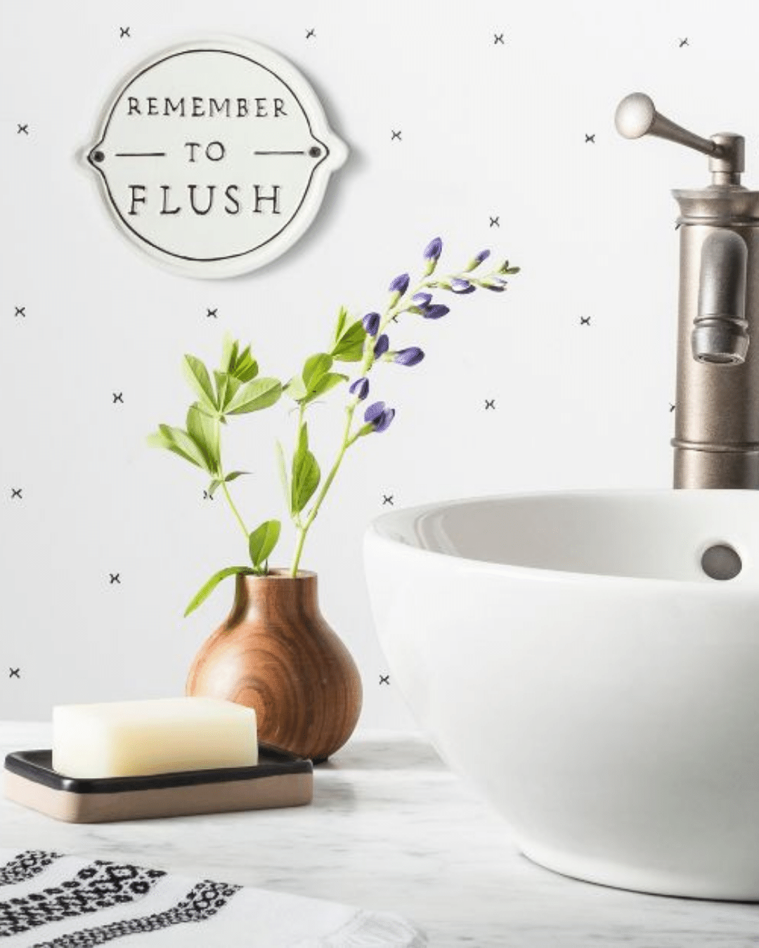 'Remember To Flush' Wall Sign