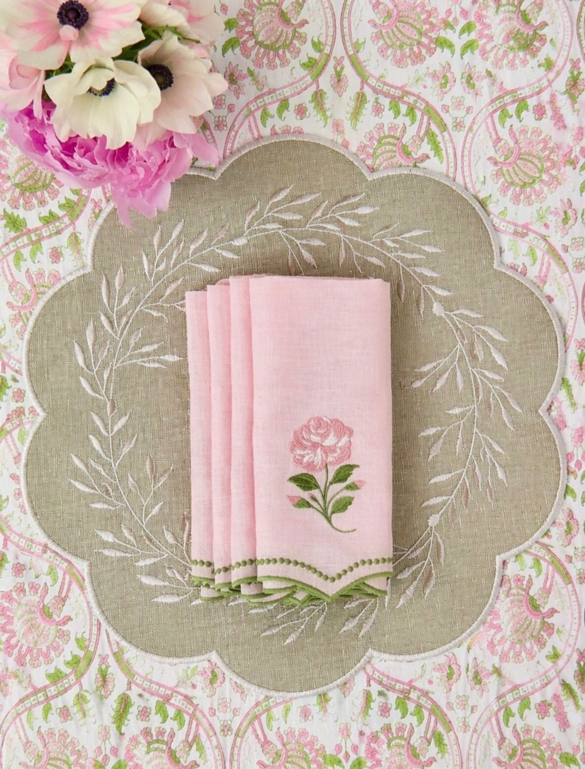 Eden Scallop Anti-Absorbent Placemat 38cm
