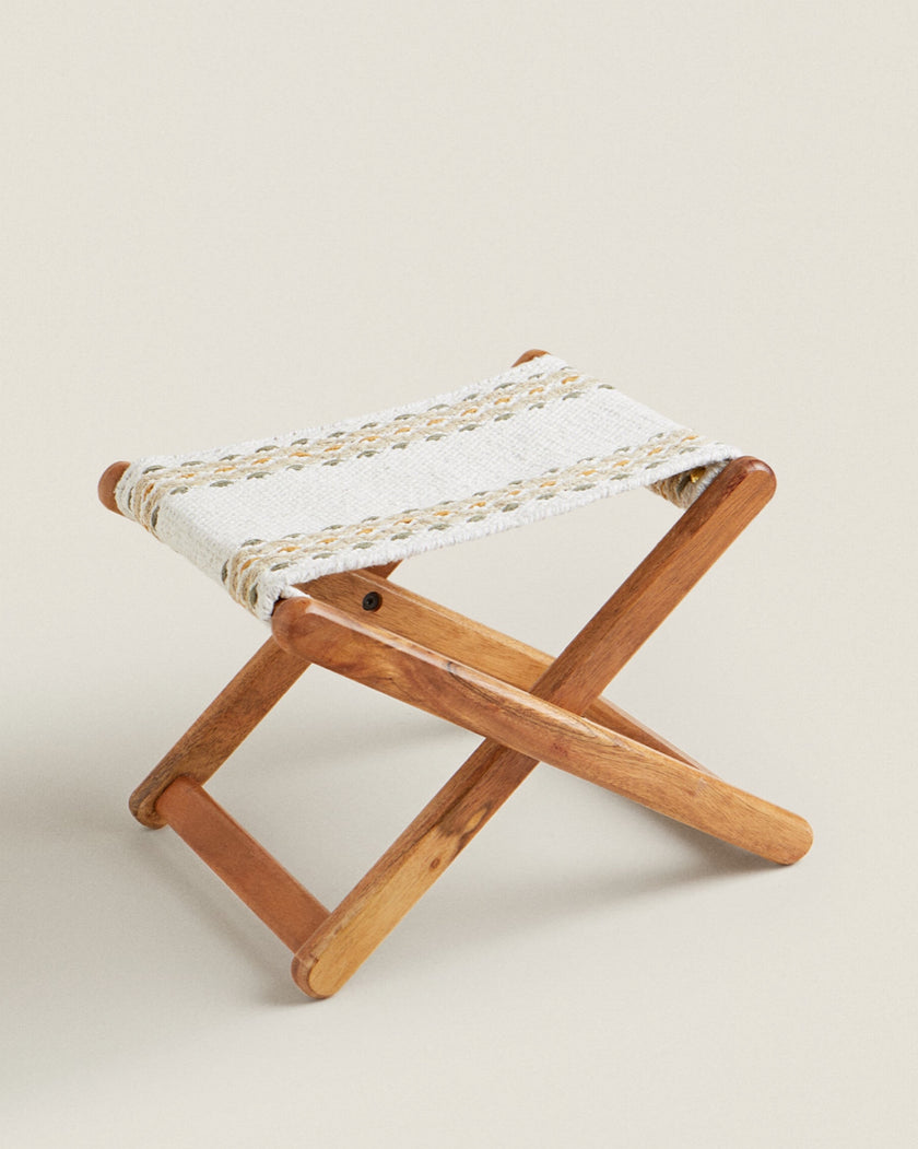 Foldable Wooden Foot Rest