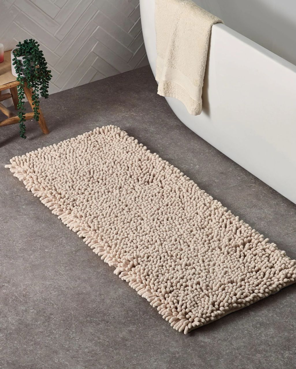 Super Plush Bobble Bath Mat