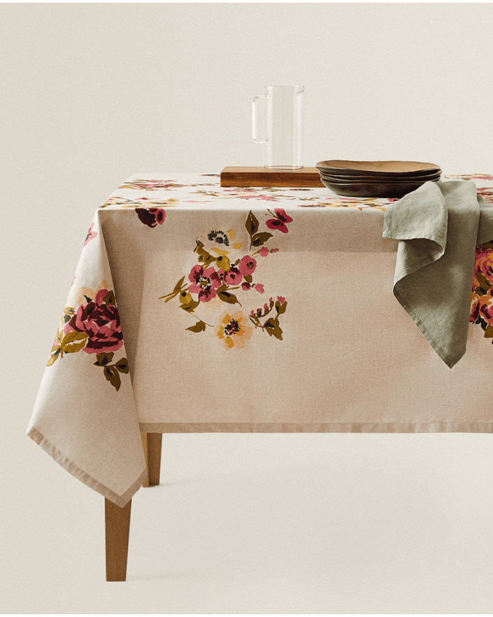 Floral Water Resistant Tablecloth (Round 180cm)