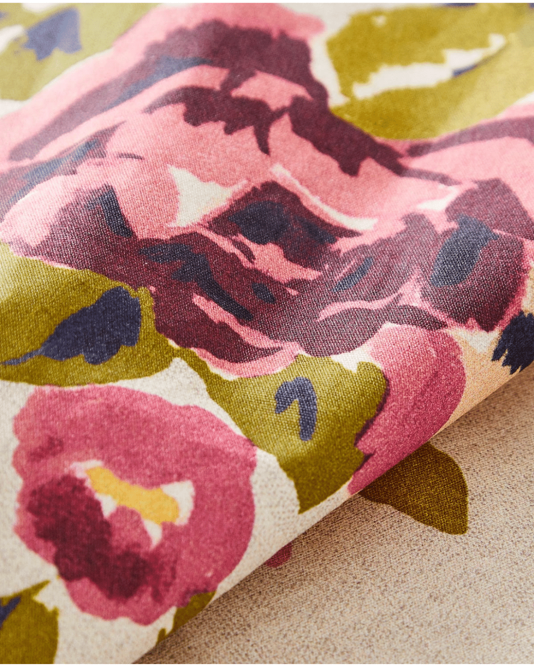 Floral Water Resistant Tablecloth (Round 180cm)