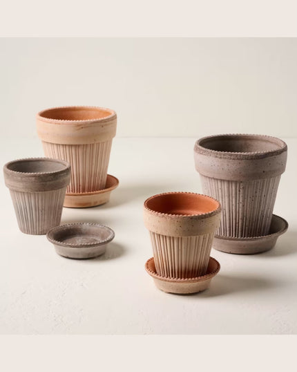 Terracotta Dotted Bergs Pot