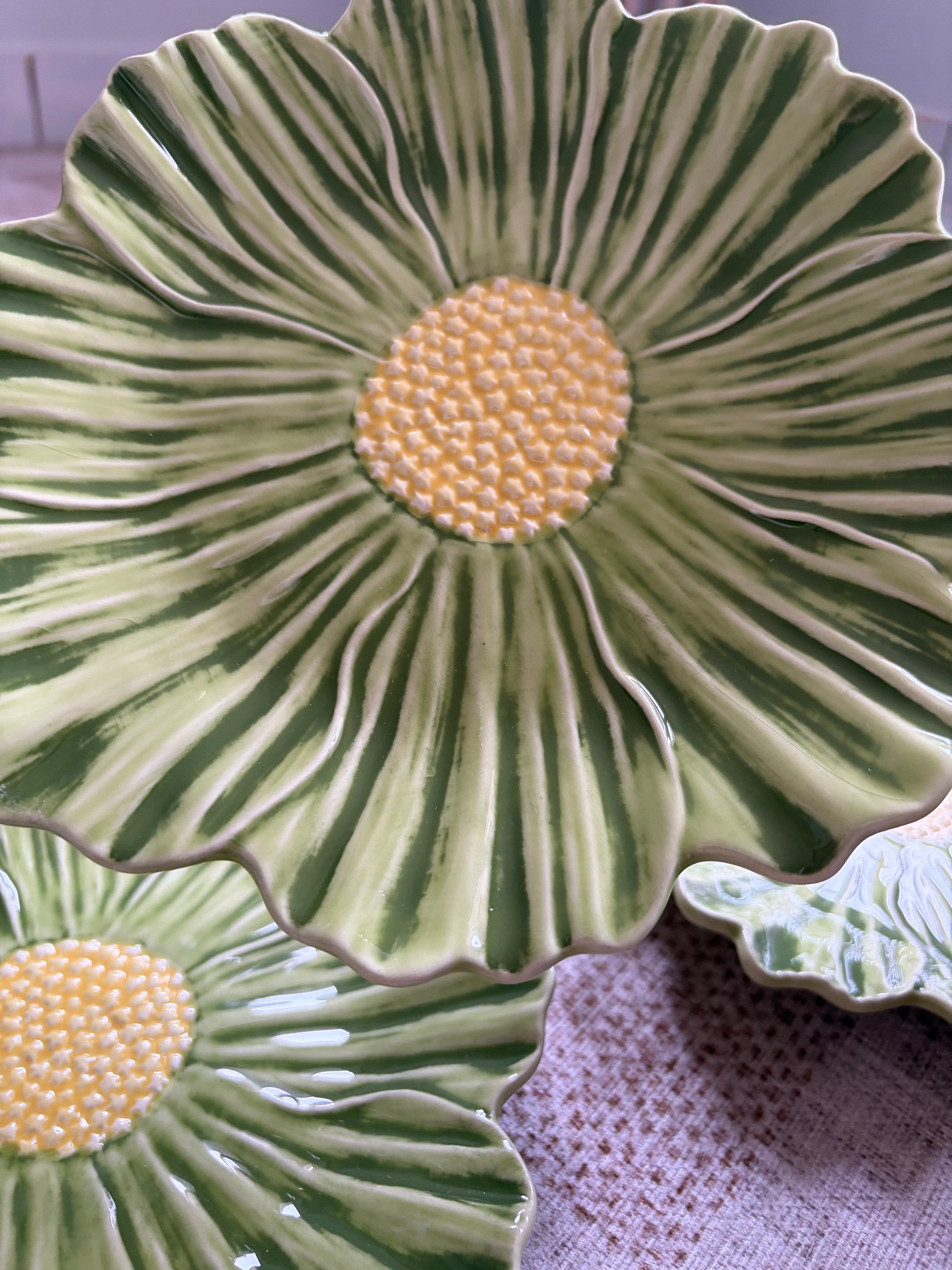 [imperfect] Maria Flor Cosmos Dessert Plate