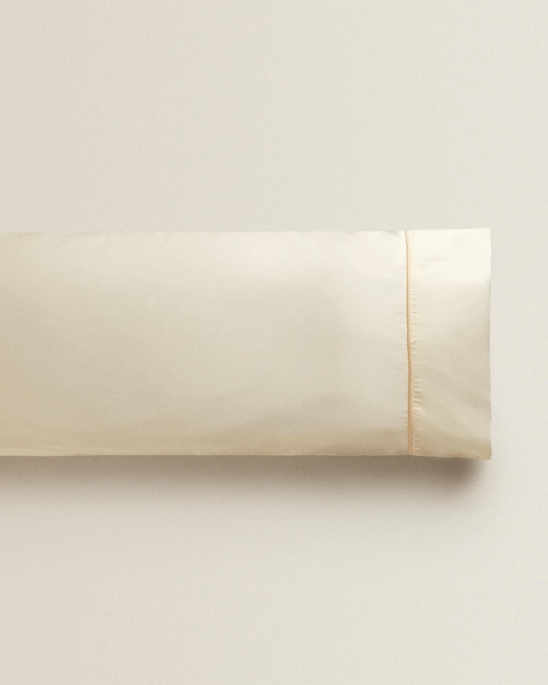 Sateen Pillowcase with Gold Line Set of 2
