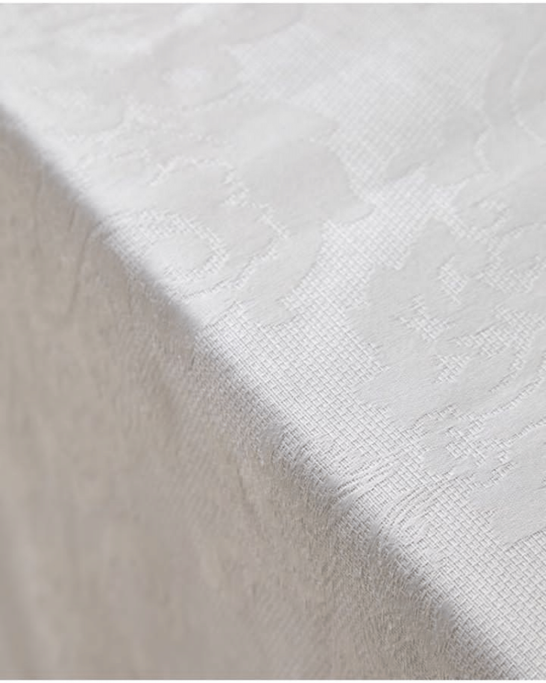 Cotton Jacquard Tablecloth in Light Grey (Round 165cm)