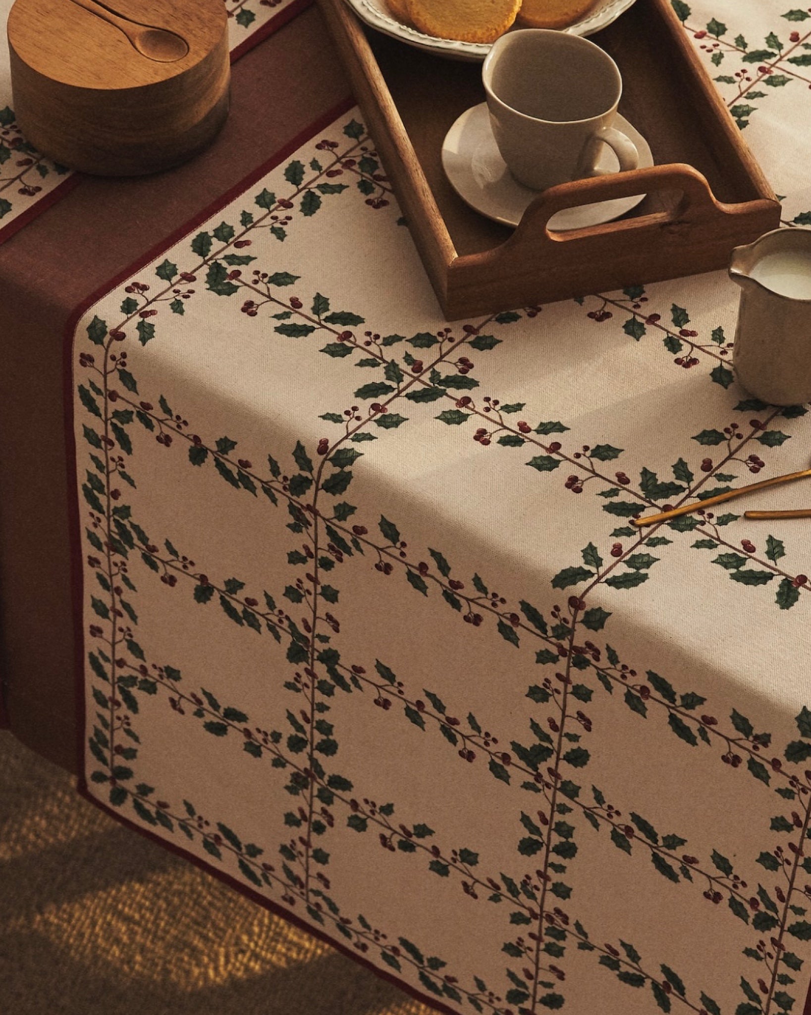 Floral Check Table Runner (50 cm x 160 cm)