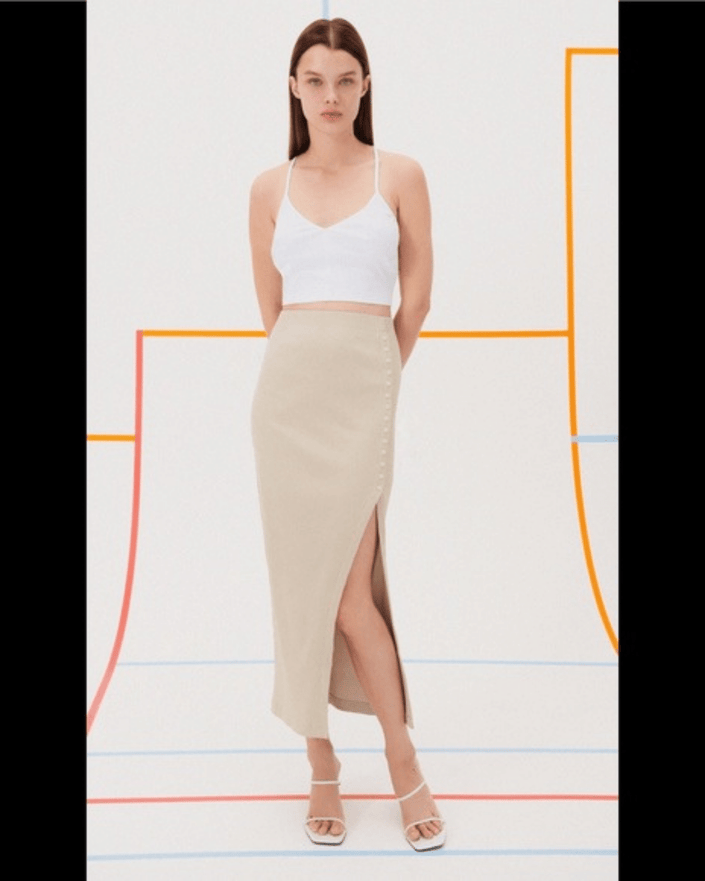 Skirt with ribbed design and side slit