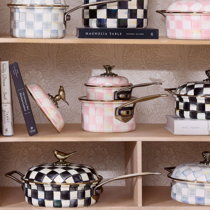Rosy Check Saucepan