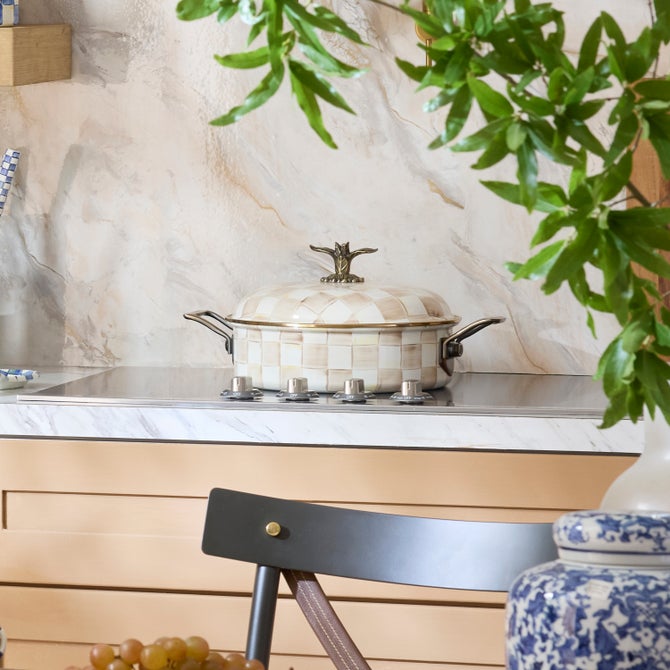 Mocha Check Enamel Casserole
