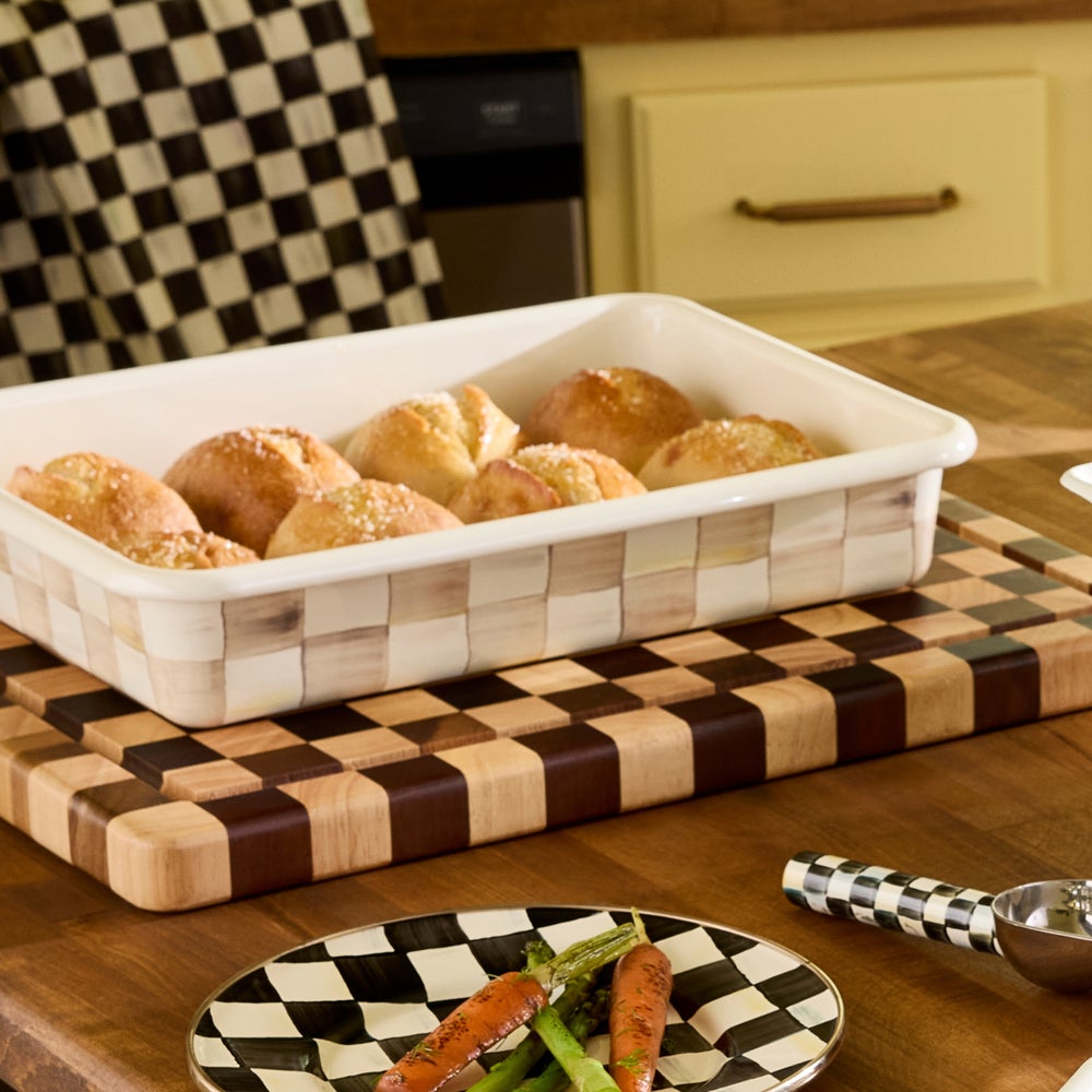 Mocha Check Baking Pan 33cm