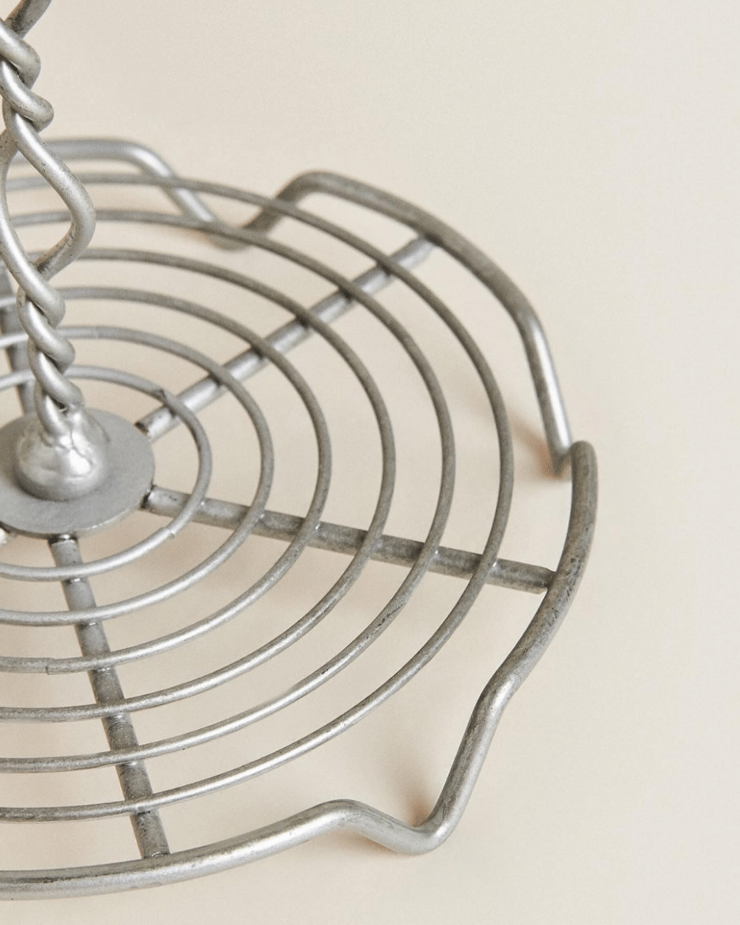 Metal Wavy Kitchen Roll