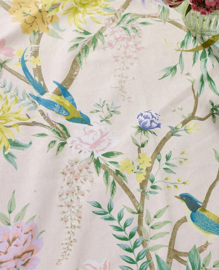 Water Resistant Wildlife Spring Tablecloth (6-8 pax | Round)