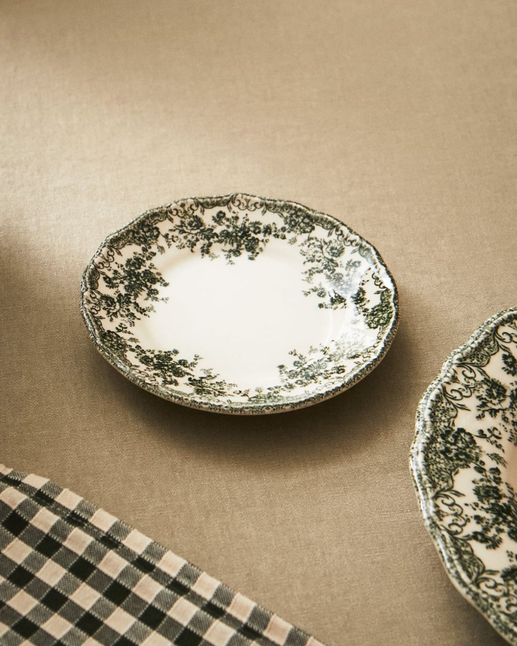 Floral Earthenware Dinnerware Set in Dark Olive Green