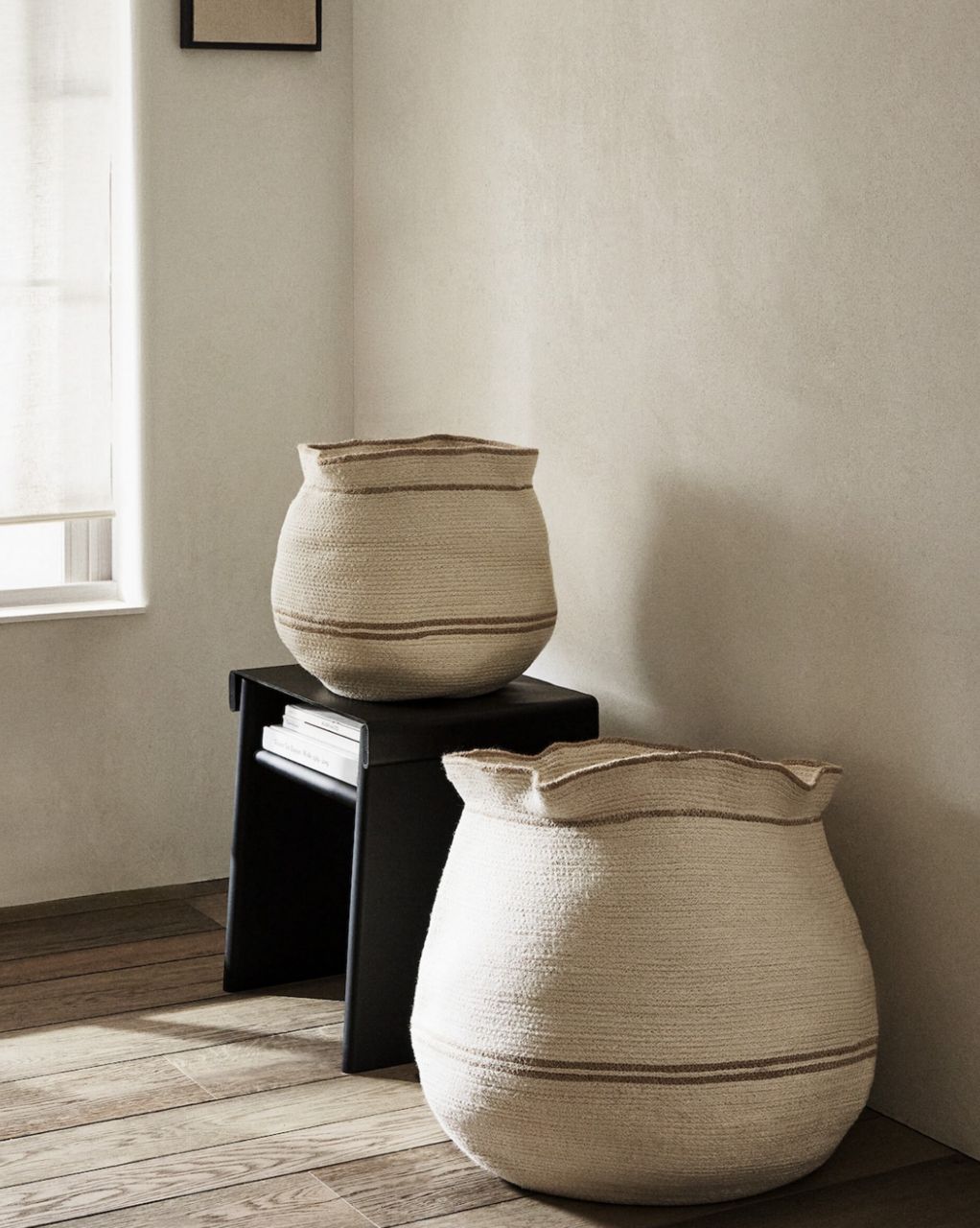 Round Woven Basket (Medium)