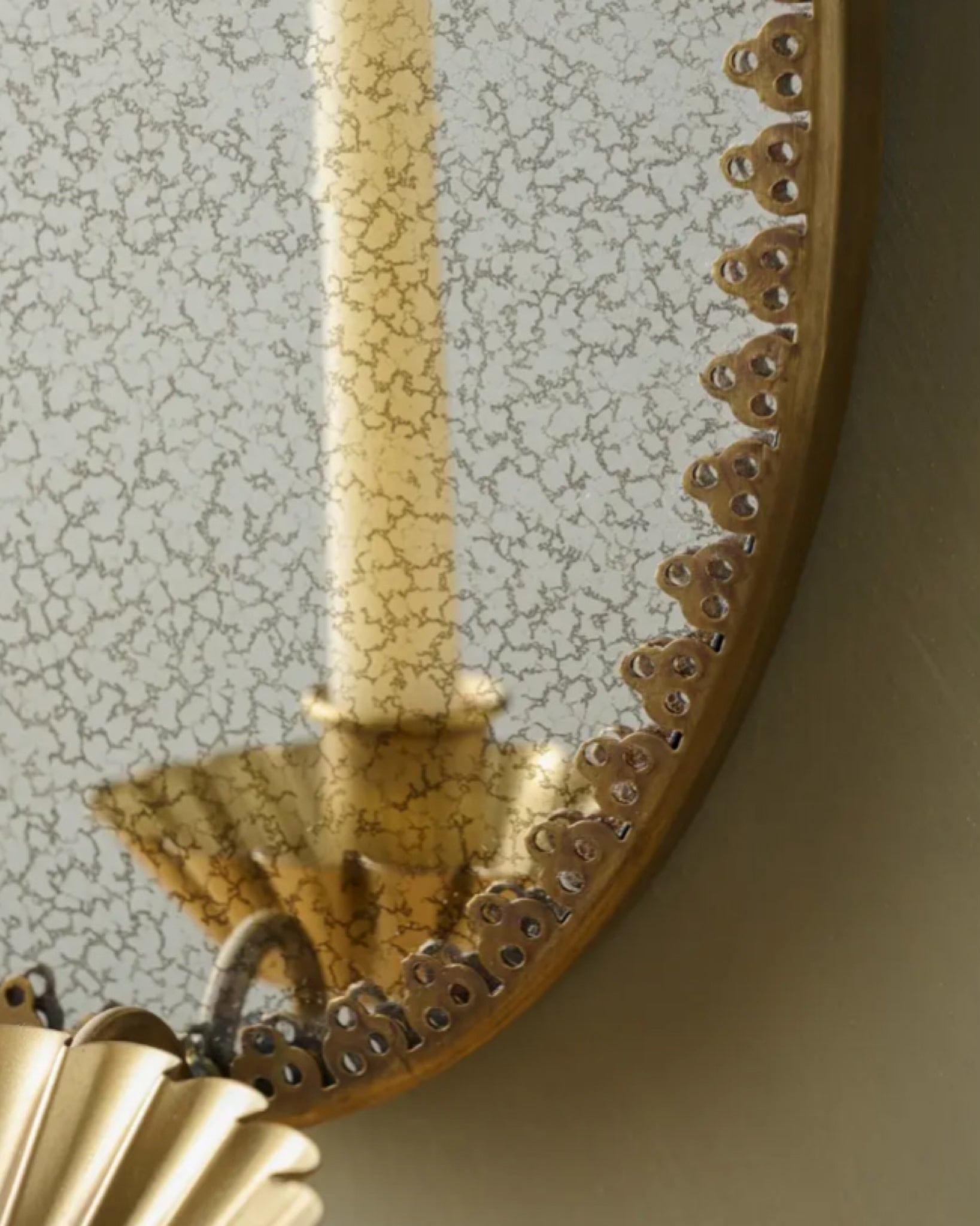Oval Antique Mirrored