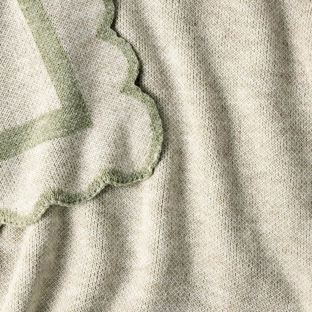 Scalloped Edge Throw