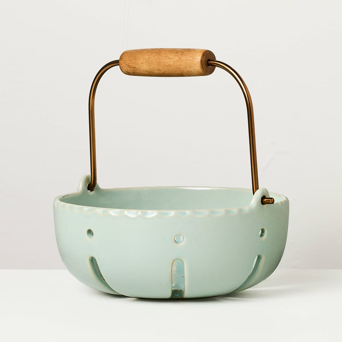 Stoneware Berry Serving Bowl with Handle