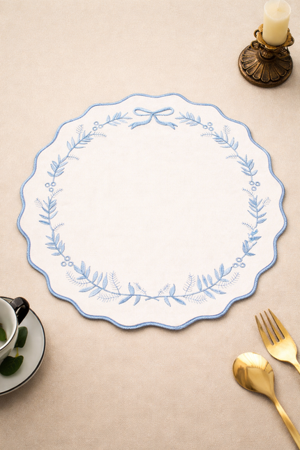 Embroidered Scallop Placemat – White with Blue Bow Wreath