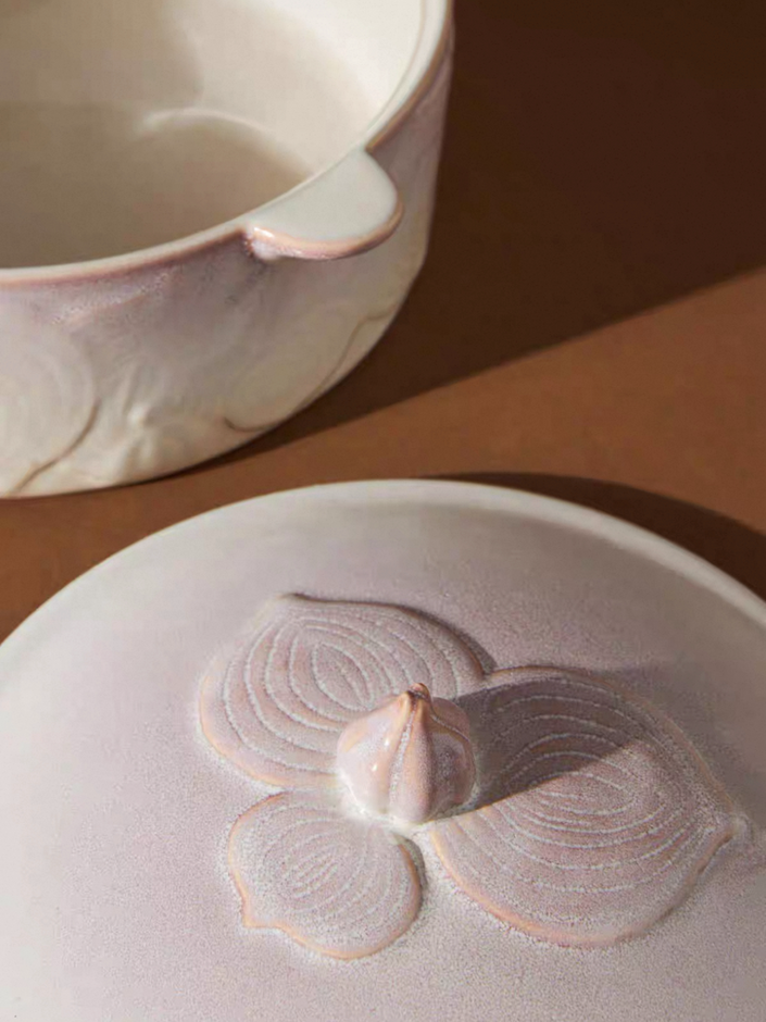 Onion Serving Dish with Lid