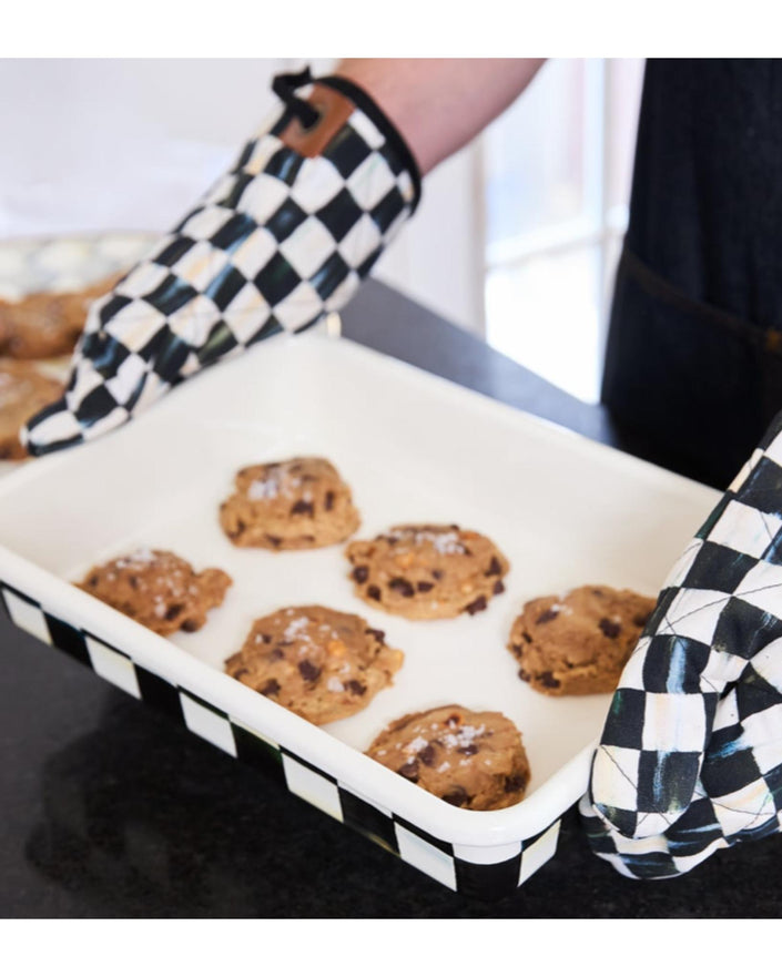 Courtly Check Baking Set of 2 (Enamel Baking Pan & Oven Mitts)