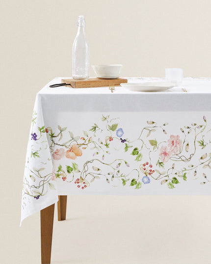 Floral Print Tablecloth in White (Round 180cm)