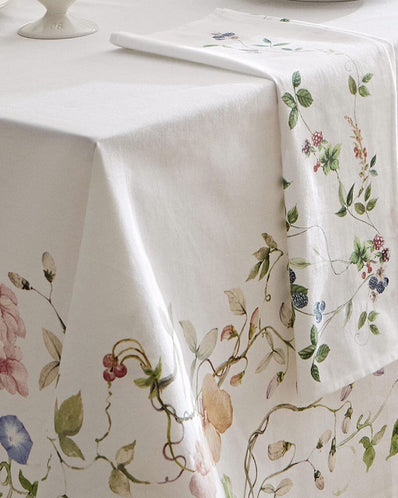 Floral Print Tablecloth in White (Round 180cm)