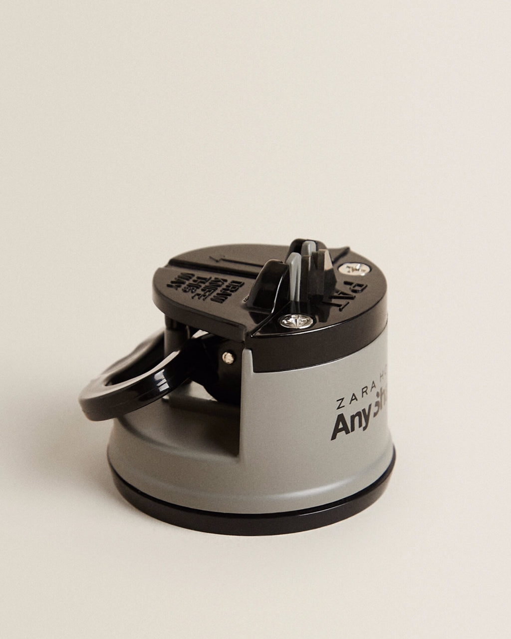 Knife Sharpener with Suction Cup in Grey