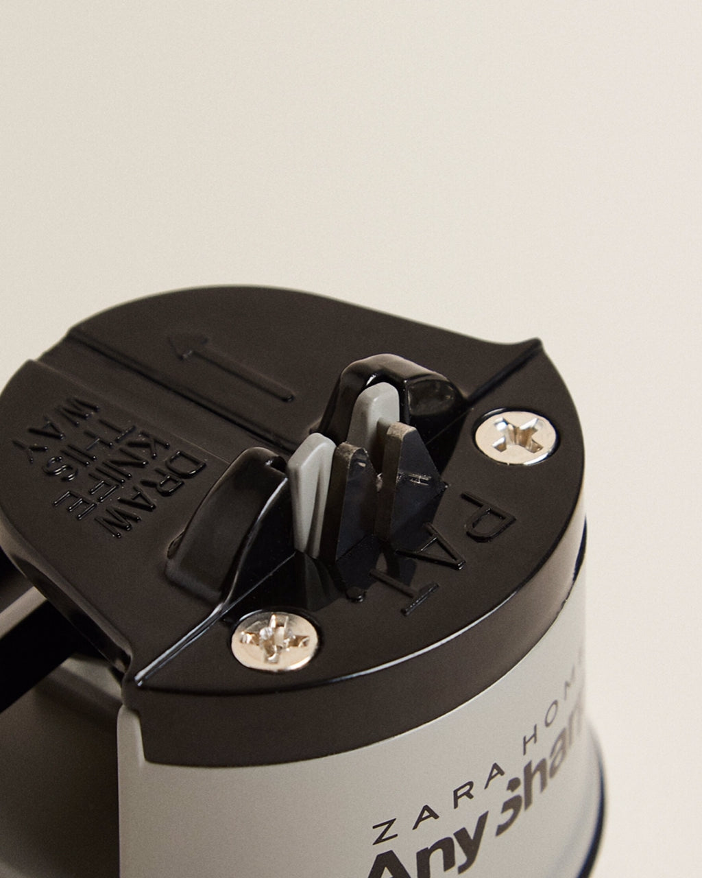 Knife Sharpener with Suction Cup in Grey