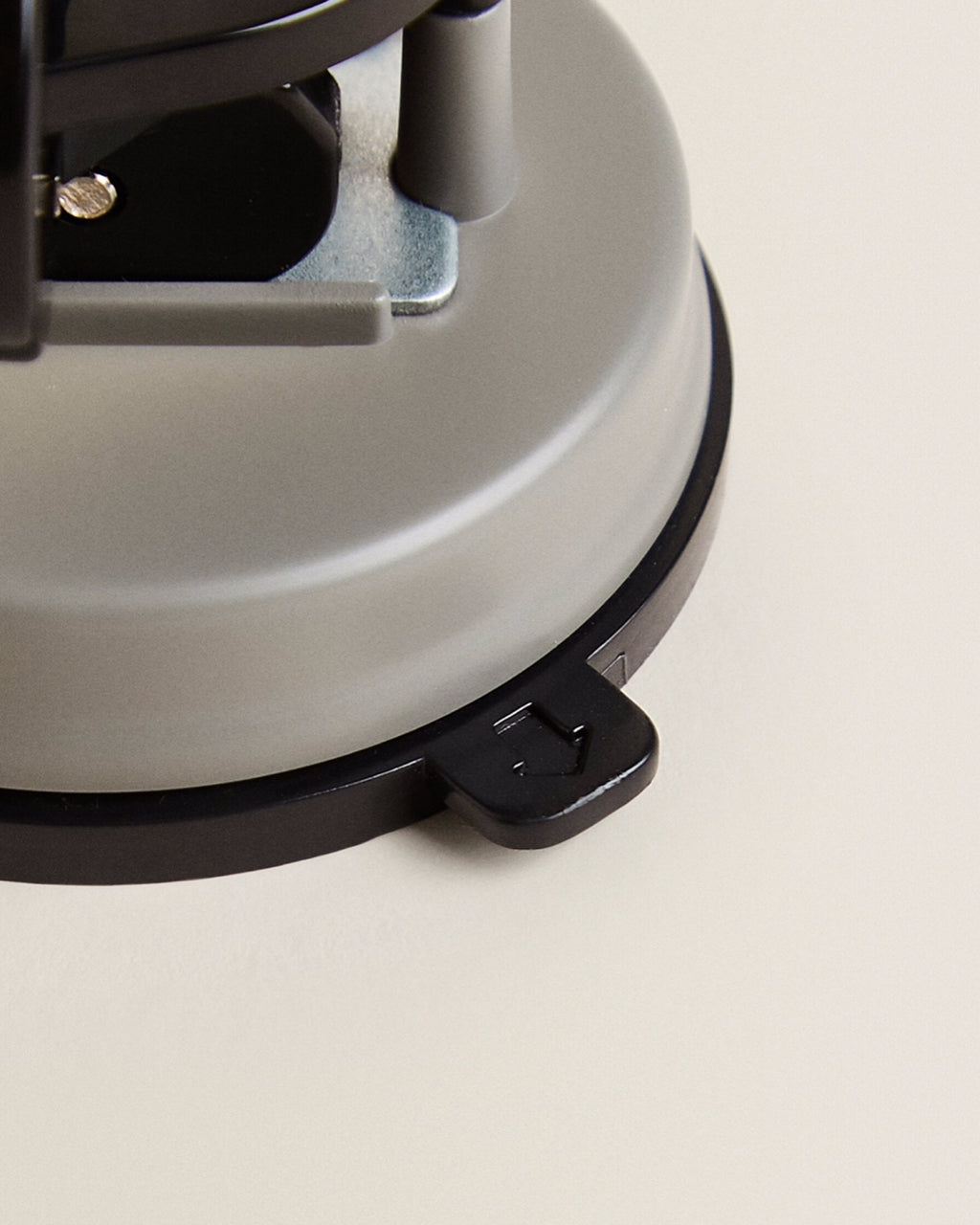 Knife Sharpener with Suction Cup in Grey