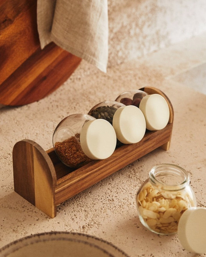 Set of 4 Spice Jars With Wooden Stand