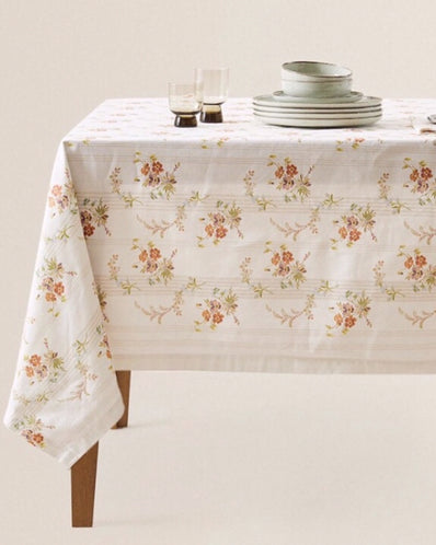 Floral White Floral Tablecloth (6-8 pax | Round)