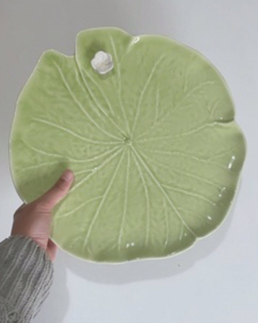 Lily Pad Serving Platter with Flower