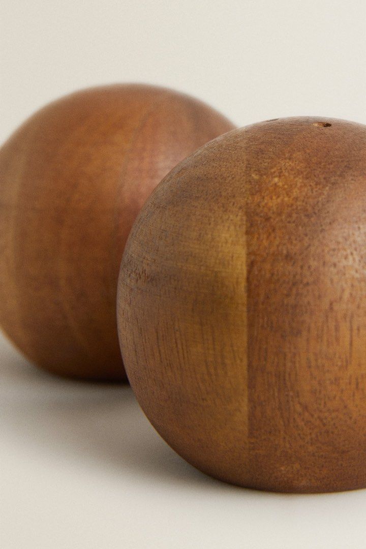 [imperfect] Round salt pepper set