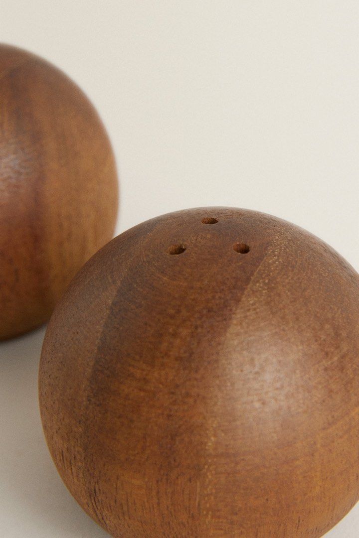 [imperfect] Round salt pepper set