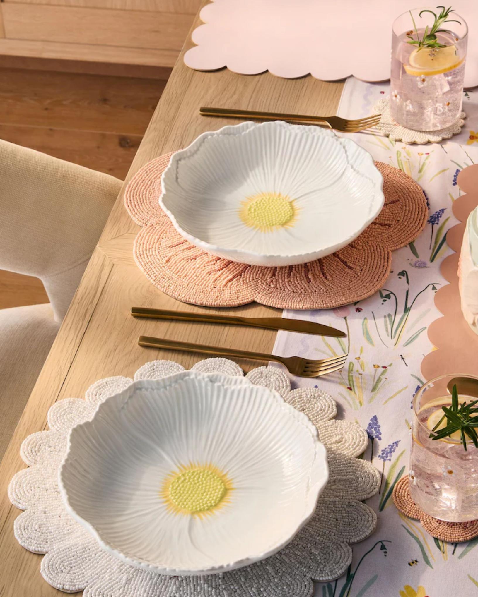 Blossom Wildlife Daisy White Flower Pasta Bowls (handpainted)