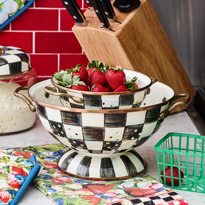 Courtly Check Colander