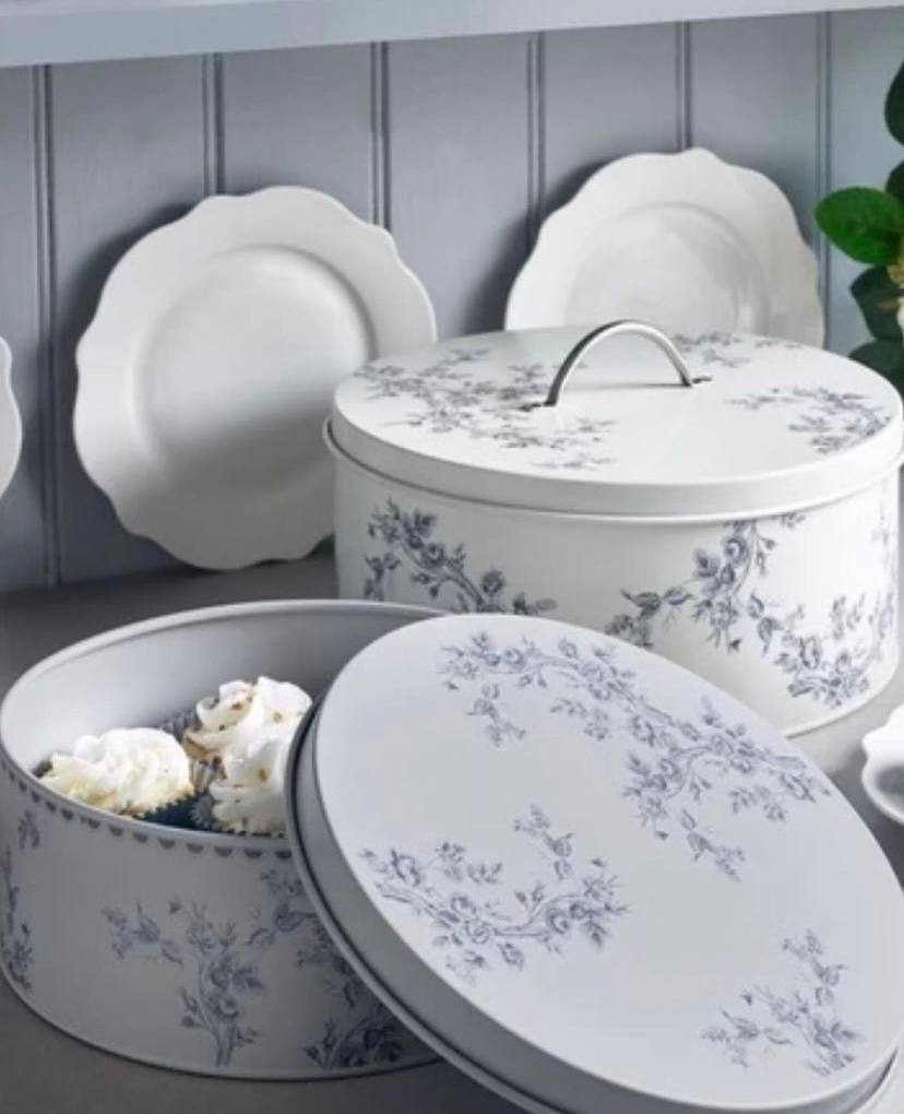 Set of 2 Floral Cake Tins