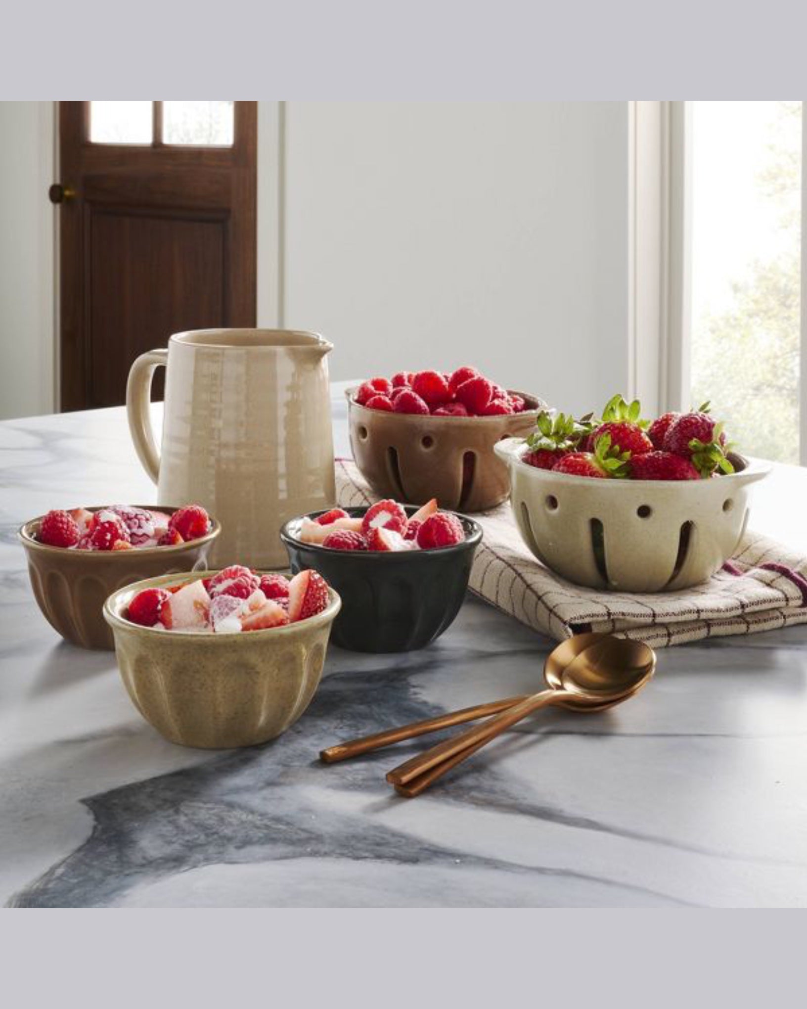 Stoneware Berry Bowls Tan/Pumpkin Brown (Set of 2 or 4)