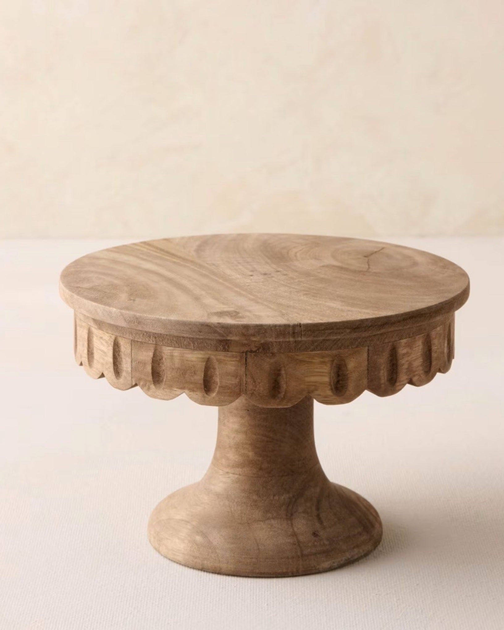 Mango Wood Petal Scalloped Cake Serving Stand